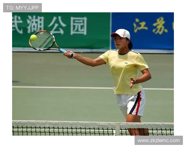 网球赛事激战正酣 世界排名前十选手纷纷亮相争夺年终冠军荣耀