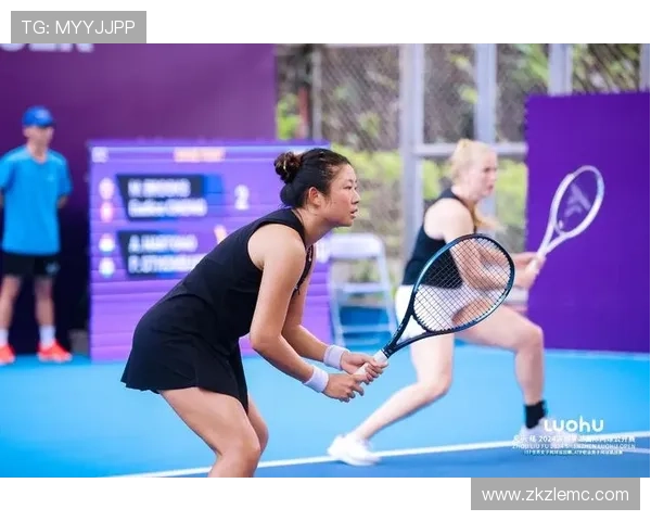 网球赛季激战正酣 世界排名前十选手争夺激烈冲刺年终总决赛