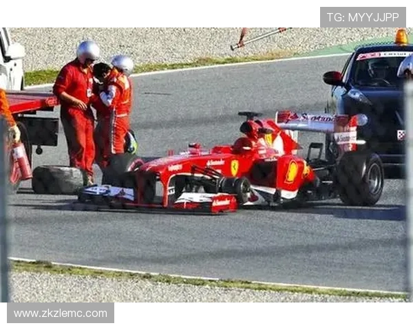 F1赛季精彩回顾与未来展望 赛车技术进步与车队竞争加剧 F1赛季精彩回顾与未来展望 赛车技术进步与车队竞争加剧