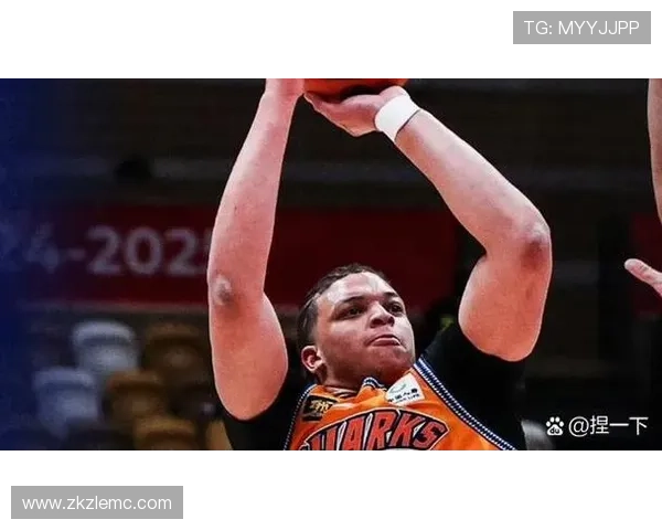 尼克斯迎来新赛季变革 多名球员状态回升引发球迷热议