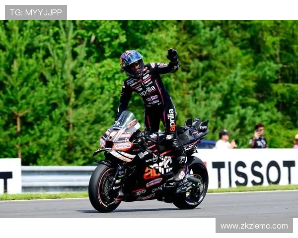 摩托GP新赛季精彩开幕 车手们激烈角逐冠军争夺战