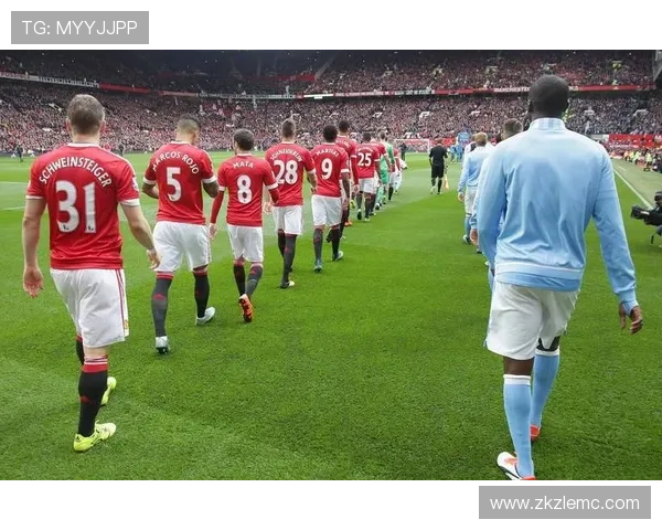 英格兰足球超级联赛新赛季格局豪门竞争与青年崛起战术演变观察 英格兰足球超级联赛新赛季格局豪门竞争与青年崛起战术演变观察